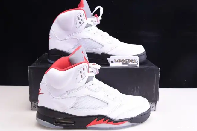 Kicked Out Shoe Store Fire Silver DA1911-102 Air Red Tongue Retro 5 (2020) Jordan 0518